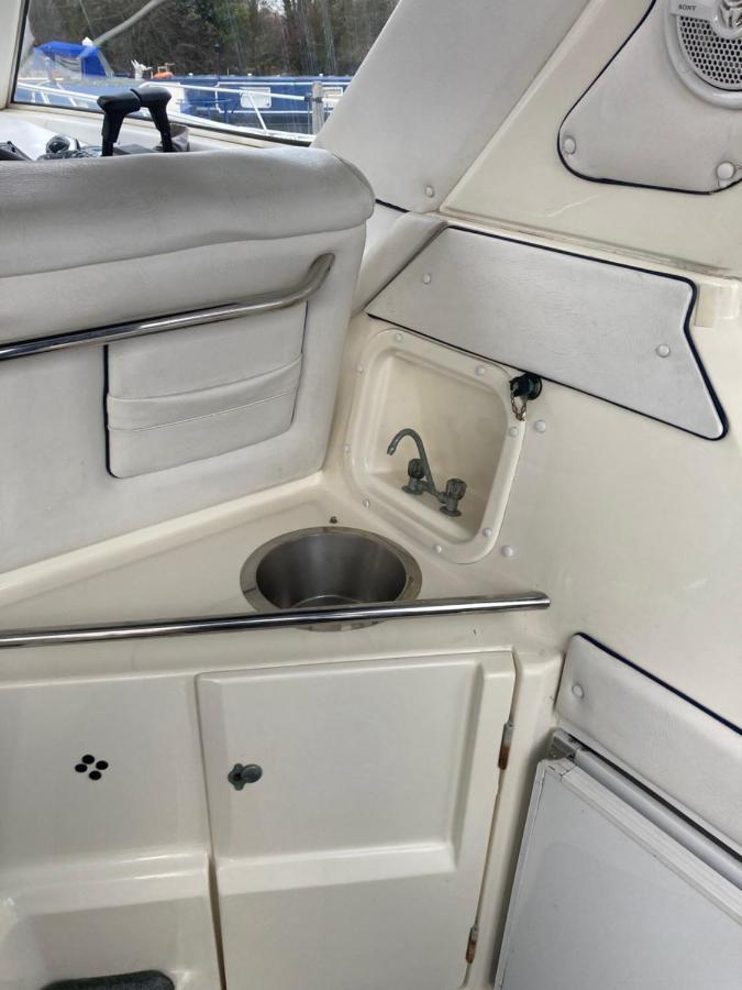 Luxury Boat Hotell Chertsey Exteriör bild
